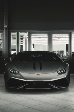 2016 Lamborghini Huracán - view 2